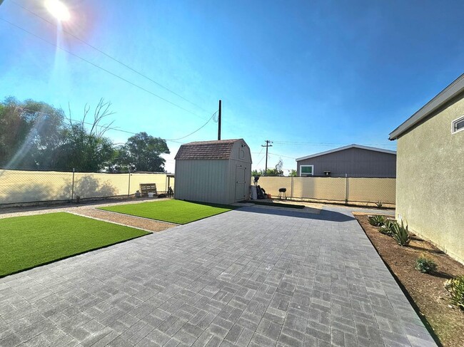Building Photo - 21197 Mazie Ave
