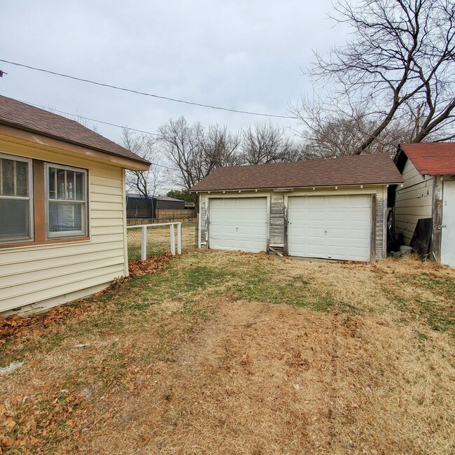 Foto del edificio - 3 Bedroom 1 Bath Home In Shawnee