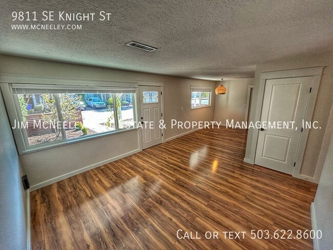Building Photo - 9811 SE Knight St