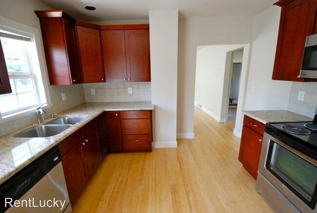 Building Photo - 3 br, 2 bath House - 420 Prospect Ave N