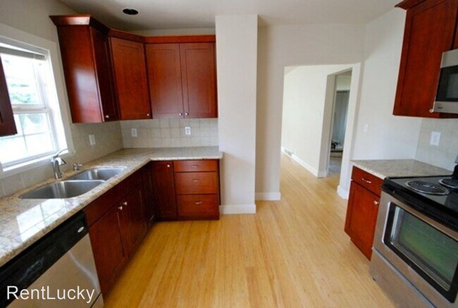 Foto del edificio - 3 br, 2 bath House - 420 Prospect Ave N