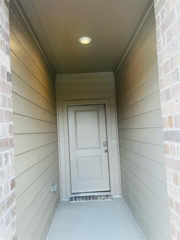 Foto del edificio - 8529 Centerboard Ln
