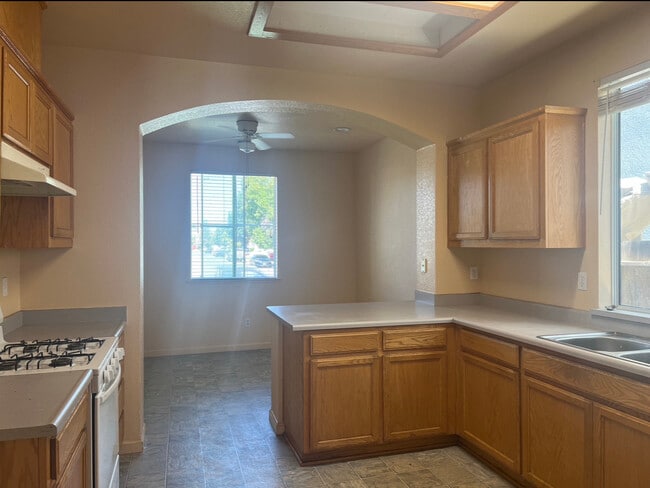 Building Photo - 16649 Emerson Ct