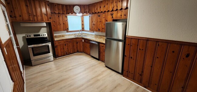 Foto del edificio - 1317 Highland Dr
