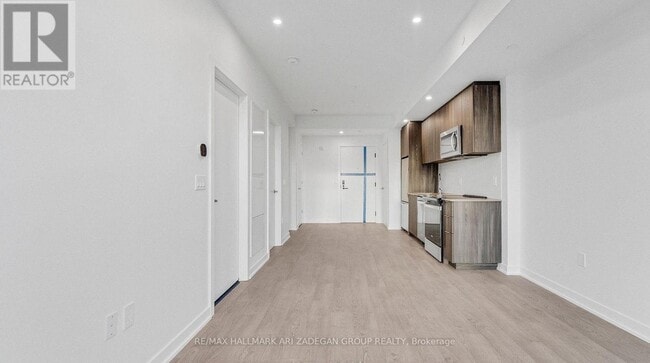 Building Photo - 720 Whitlock Ave