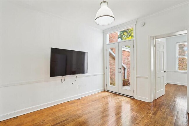 Foto del edificio - 2431 I St NW