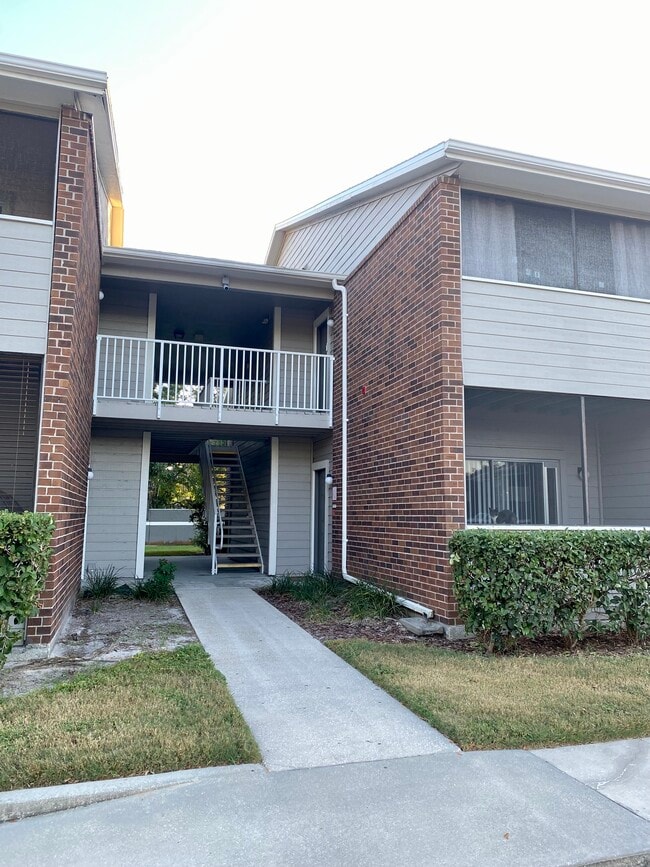 Building Photo - 1400 Gandy Blvd N