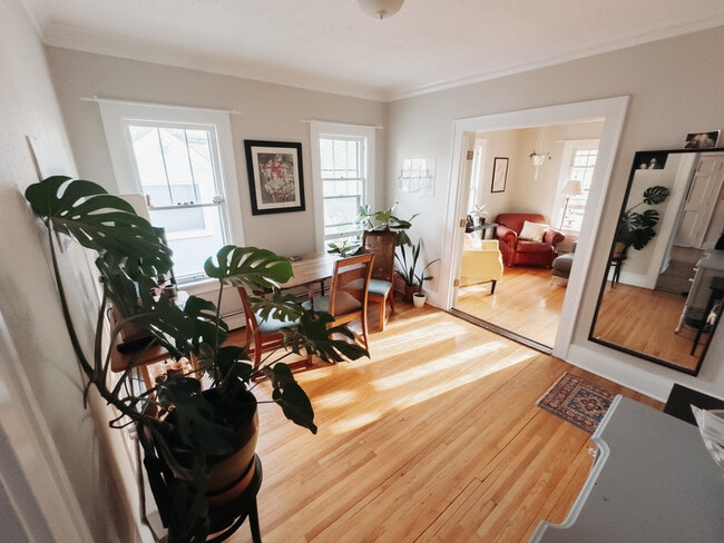 Dining Room - 4133 Portland Ave
