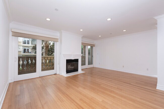 Living Room - 123 S Clark Dr