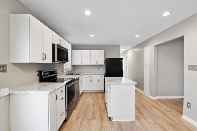 Foto del edificio - Pet Friendly Rental with no carpet!