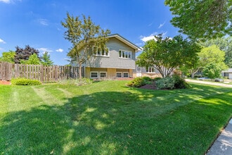 Building Photo - 620 Lamorak Dr