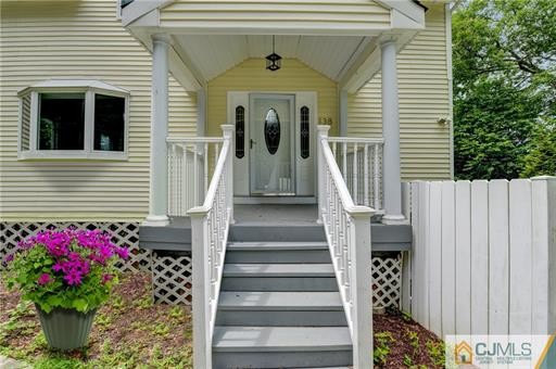 Foto del edificio - 138 Longwood Lake Rd
