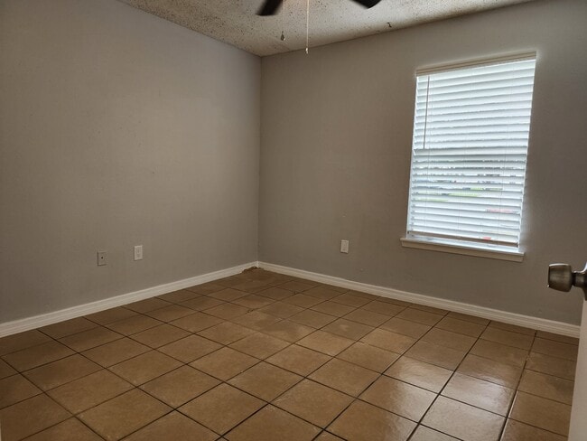 Foto del edificio - 954 Loquat Tree Rd