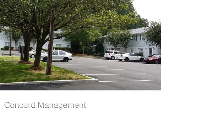 Primary Photo - 3300 N Elm St