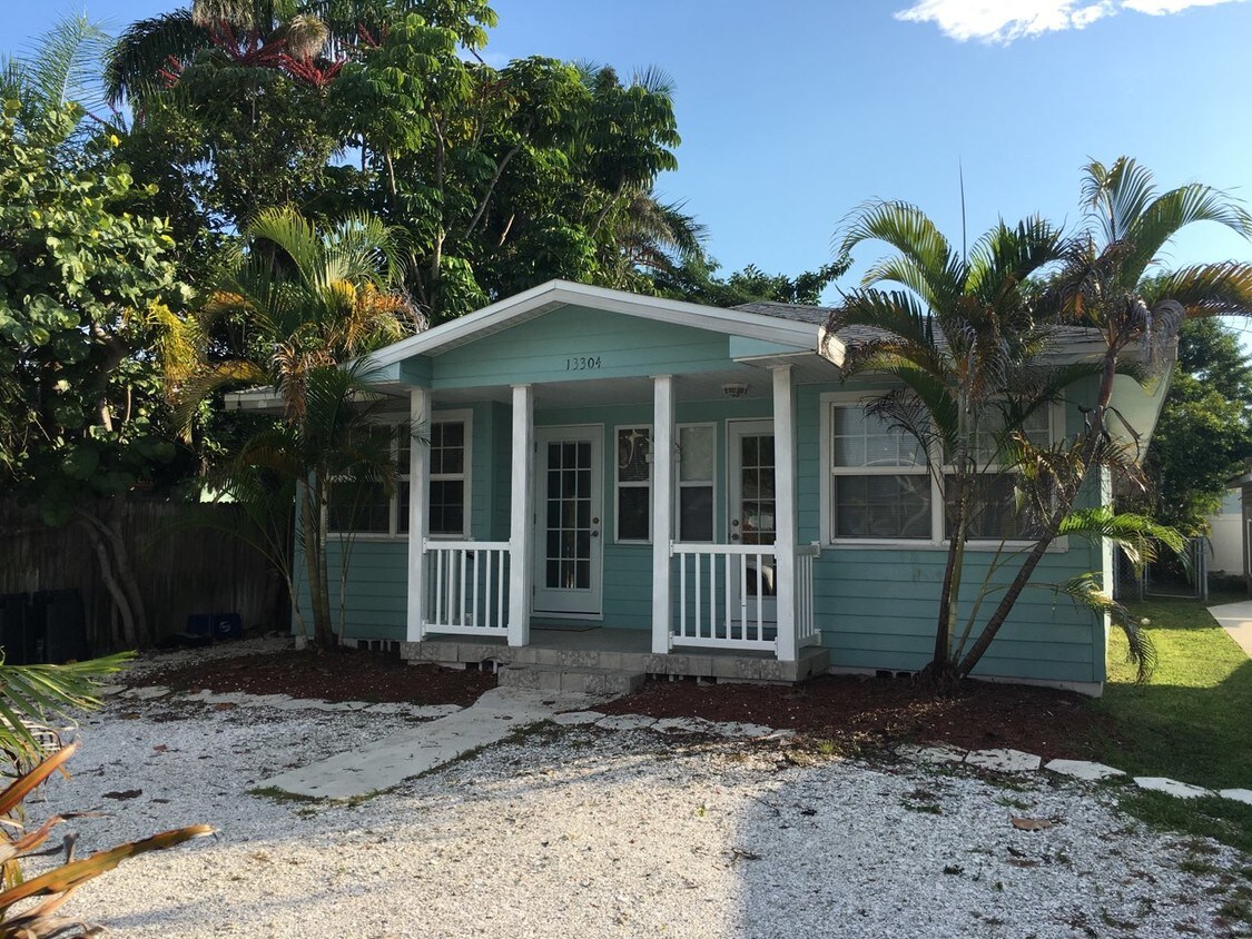 Foto principal - 13304 2nd St E