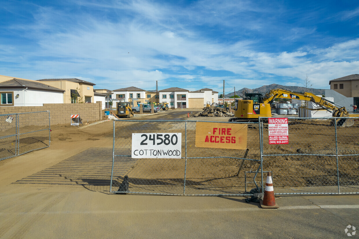 De marzo de 2022 - Courtyards at Cottonwood Apartments