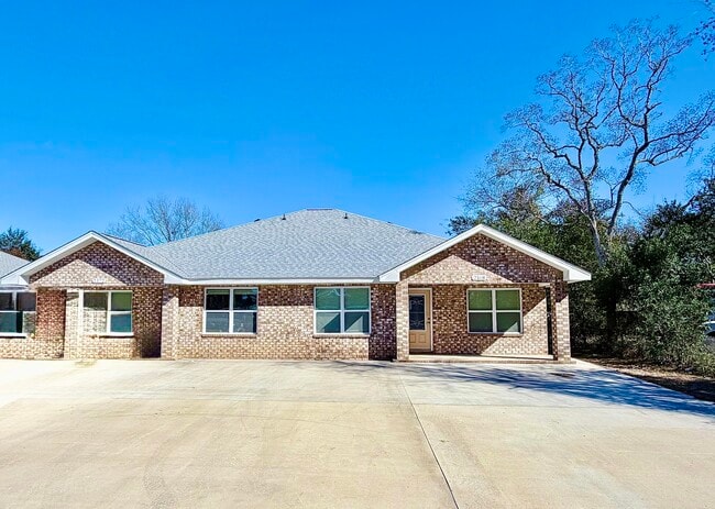 Foto del edificio - 2168 Paloma St