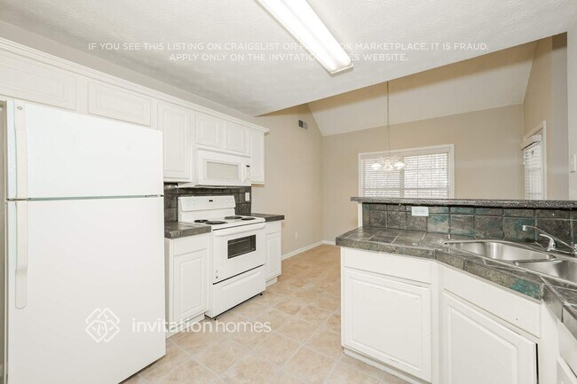 Foto del edificio - 219 Lakeview Pl