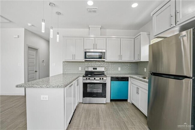 Foto del edificio - 1905 W Violet Dr