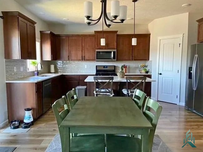 Building Photo - Pet-friendly 4 bedroom, 2.5 bathroom Home in Adair Village