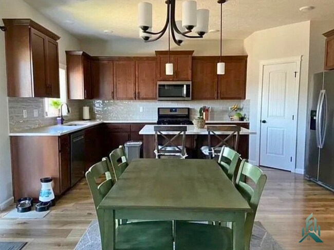 Foto del edificio - Pet-friendly 4 bedroom, 2.5 bathroom Home in Adair Village