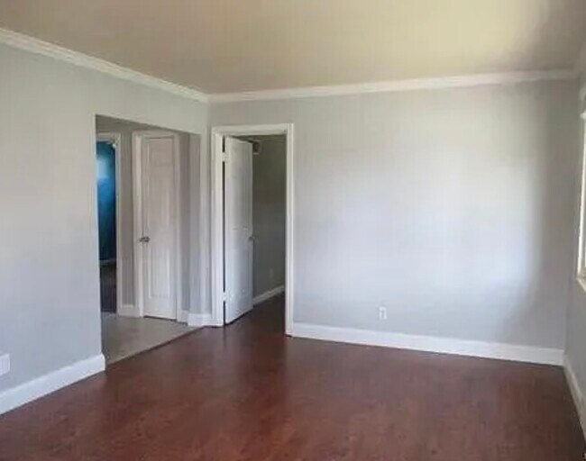 Foto del edificio - 7737 Clevedon St