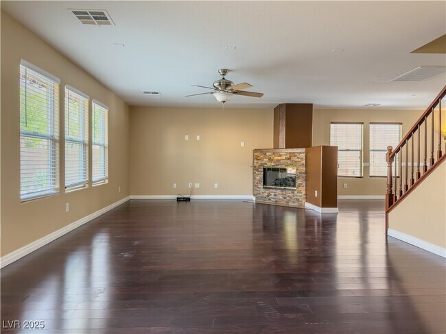 Building Photo - 3384 Jasmine Vine Ct