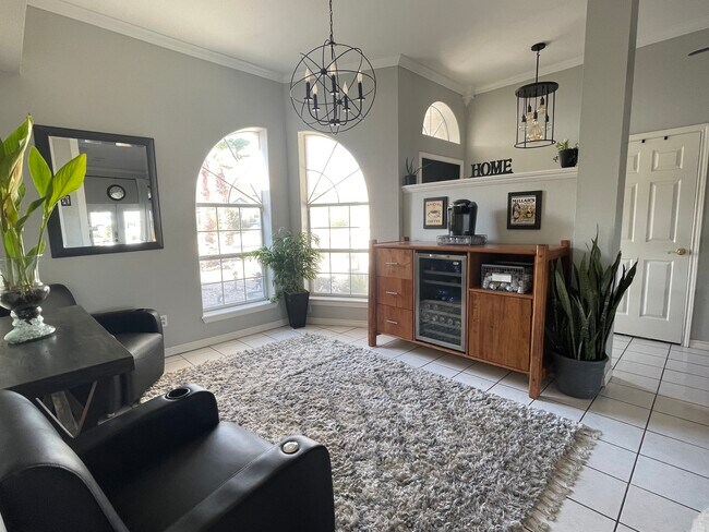 Foto del edificio - 14138 Bounty Ave
