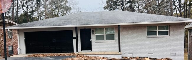 Building Photo - 37 Glenmere Dr