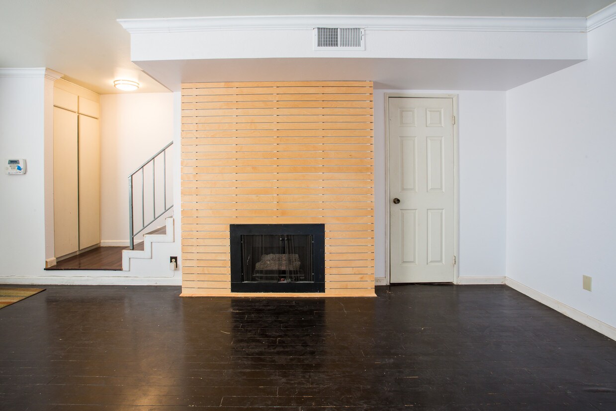 Foto principal - 311 E Chestnut St