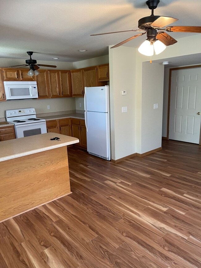 Building Photo - 16858 Hurricane Ln