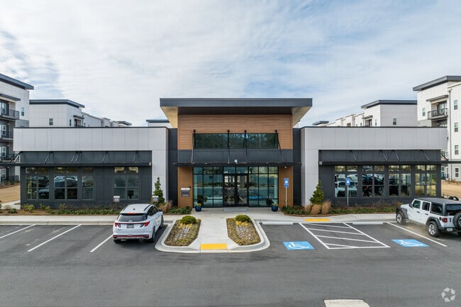 Building Photo - 175 Main