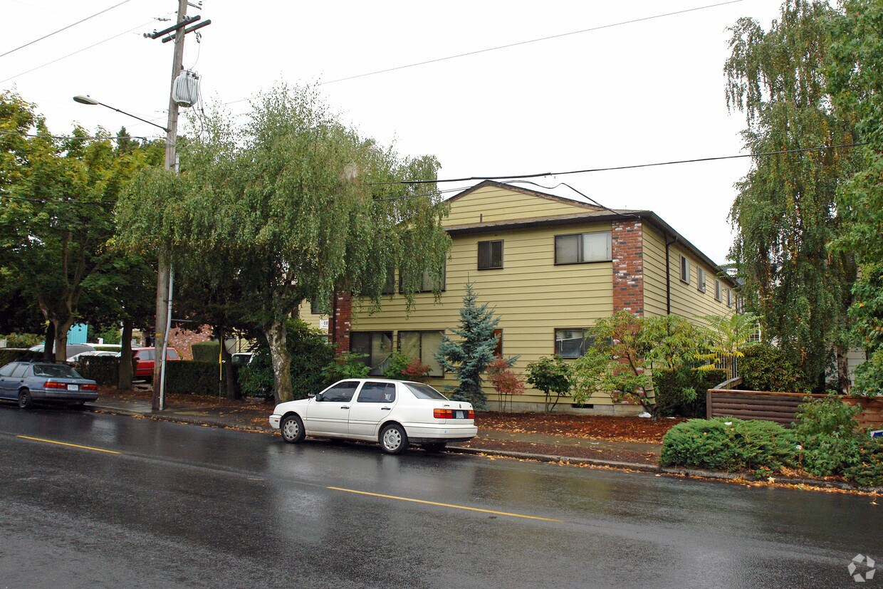 Building Photo - Shilling
