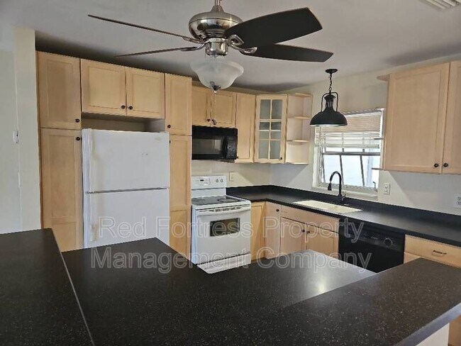 Foto del edificio - 2805 SE 15th Pl