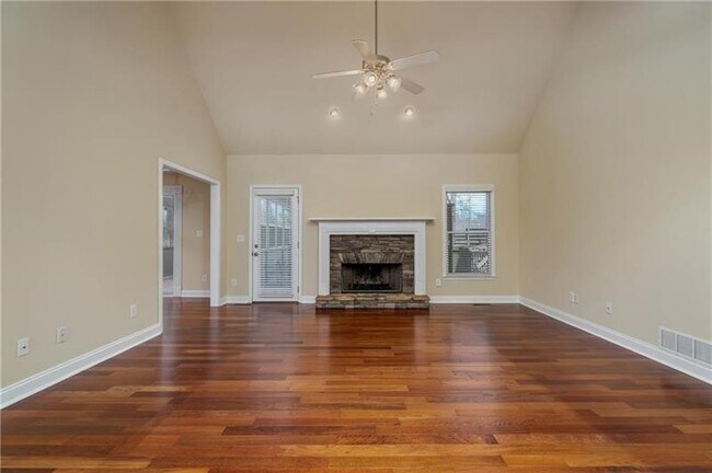 Building Photo - 312 Oakwind Way