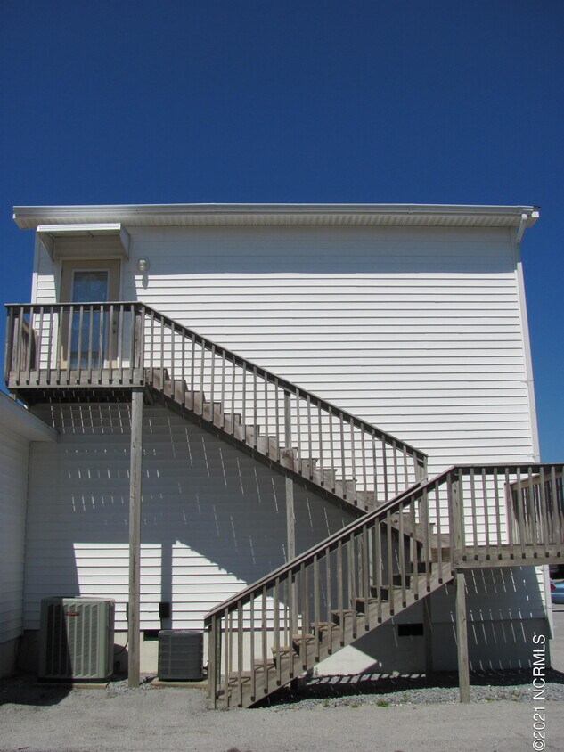 501 Cedar St Unit B, Beaufort, NC 28516 Apartment for Rent in