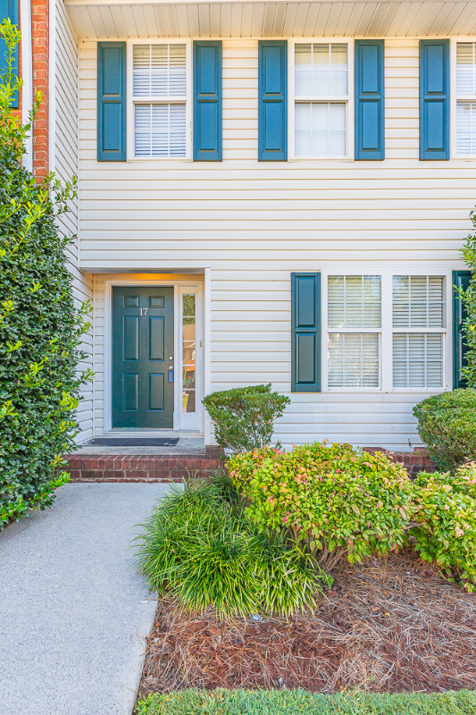 Foto principal - 2209 Old Ivy Way