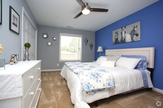 Building Photo - The Mews Apartments and Townhomes