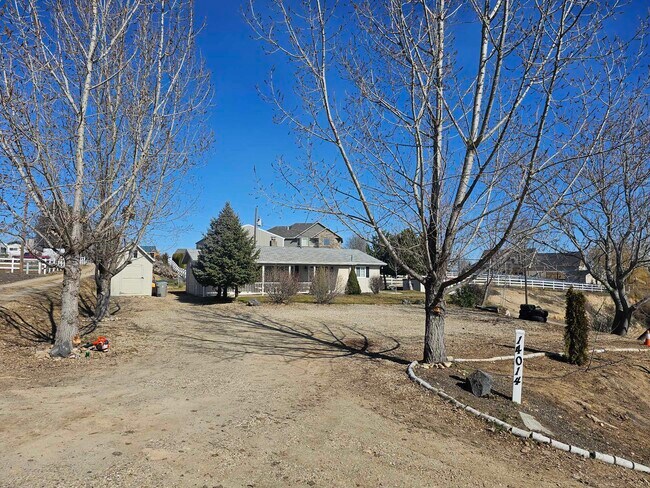 Building Photo - 14014 Silver Ridge Rd