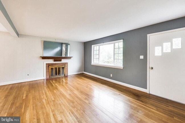 Building Photo - 7215 Normandy Ln