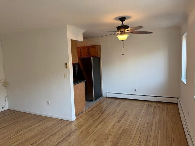 Building Photo - 7012 Cottage Ave