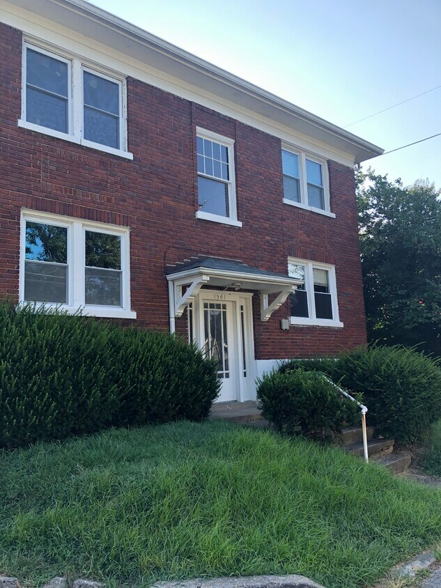 Primary Photo - 1561 Fernwood Ave