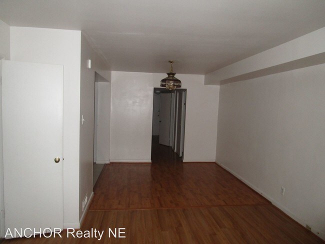 Building Photo - 2224 Benson St