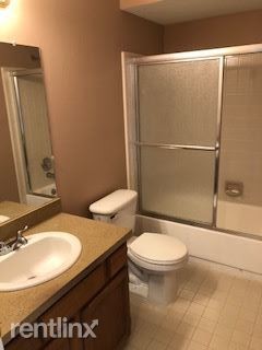 Foto del edificio - 24170 Ashford Ln