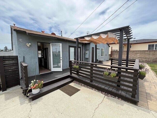 Building Photo - 2015 Trudie Dr