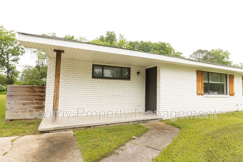 Primary Photo - 5031 Cameron Ln