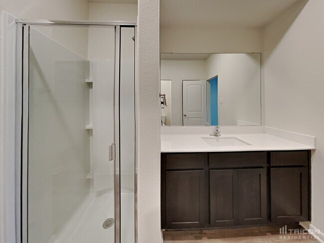 Building Photo - 106 Palomino Bnd Dr