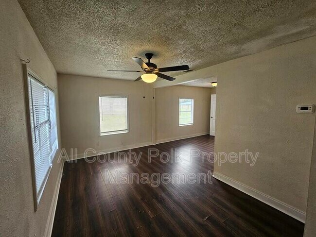 Foto del edificio - 1734 35th St NW