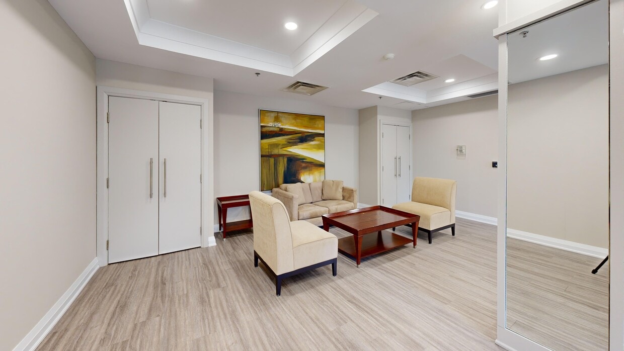 Photo - The Bay Club Apartments