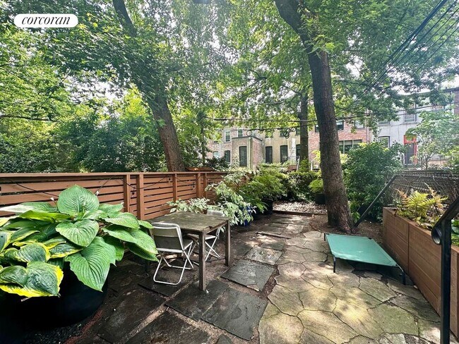 Foto del edificio - 292 Lafayette Ave